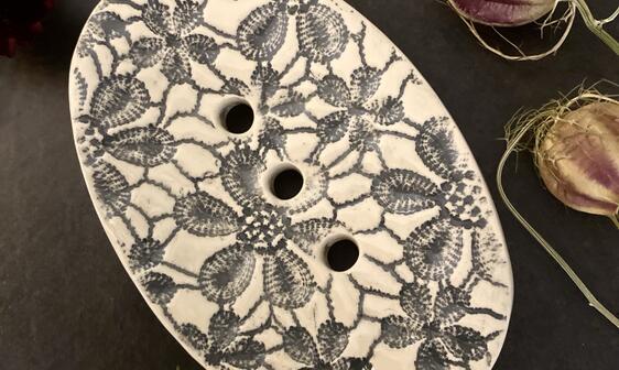 Handmade Embossed Ceramic Soap Dish - Daisy (Oval)
